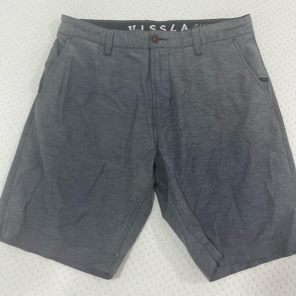 Mens Gray Vissla shorts, 32 inch, never worn
